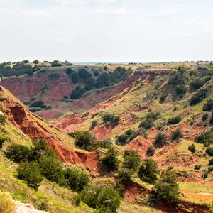 Take in views of the shiny Selenite scenery at Gloss Mountain State Park. Photo by Lori Duckworth/Oklahoma Tourism.
