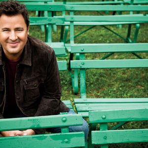 Oklahoma native Vince Gill is an award-winning country music artist.