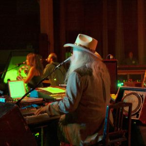 Leon Russell performing at his Oklahoma Music Hall of Fame induction ceremony in 2006