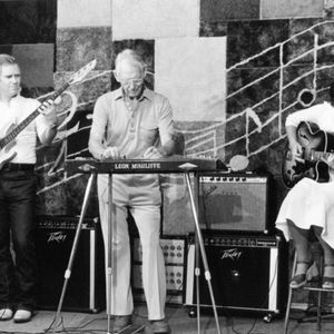 Darrel Magee, Leon McAuliffe and Jeanne Cahill performing together