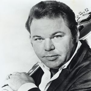 Roy Clark grew up in a musical family and made his first Grand Ole Opry appearance at 17 years old.