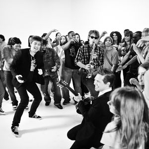 Hanson sings on the set of the "Give a Little" video in Tulsa in 2010.