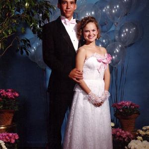 Kristin Chenoweth at the Broken Arrow High School senior prom. 
