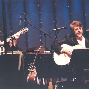 Mason Williams performing with Don Lastarski at a 2000 Christmas concert at the Hult Center for the Performing Arts in Eugene, Oregon