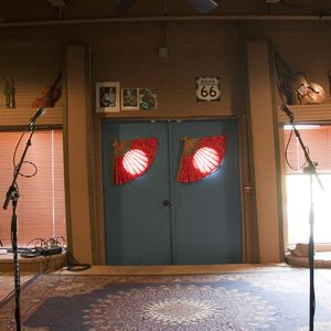 Oklahoma Music Trail The Blue Door Travelok Com Oklahoma S