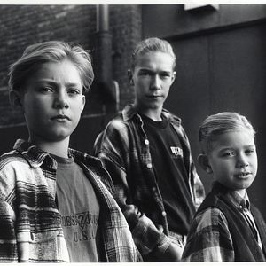Hanson's earliest shows were in their hometown of Tulsa. 
