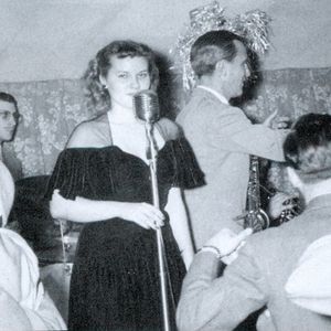 Patti Page performs with the Jimmy Joy Band.