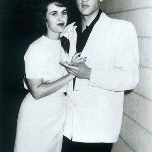 Wanda Jackson and Elvis Presley dated for a time and she still wears his ring around her neck.