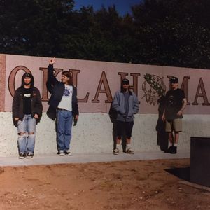 The Nixons pose for a photo at the Oklahoma border