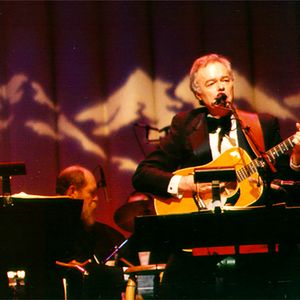 Mason Williams performing with the Eugene Symphony Orchestra in 1996