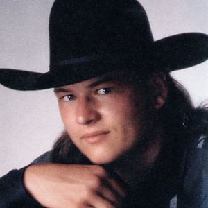 Blake Shelton smiles for his yearbook photo at Ada High School.