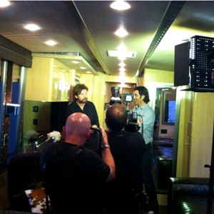 Ronnie Dunn was featured alongside Timbaland and Simon Cowell, on the June 8th airing of HGTV’s Celebrity Motor Homes.