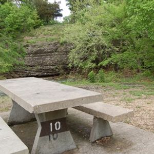 A picnic table at Little Blue Area at Grand Lake State Park