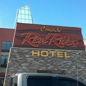 red river comanche casino