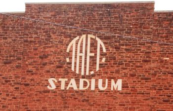 Vince Gill attended Taft Middle School in Oklahoma City.