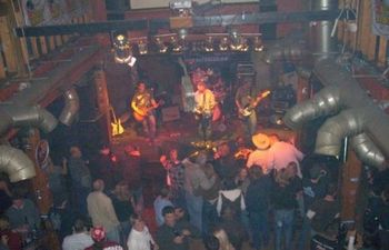 ITIN Wormy Dog Saloon