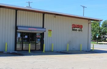 Itinerary photo - Starship Records and Tapes