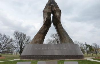 ITIN Praying Hands