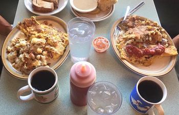 Kick off your Leon McAuliffe adventure with a hearty breakfast at one of his favorites, Dot's Cafe in Claremore. 