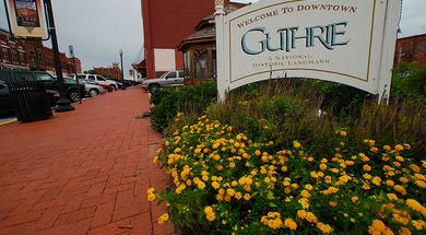 Uncover Hidden Treasures in These Top Antiquing Hubs