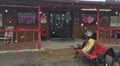 Three Rivers Pecans, Fudge Factory & Amish Store