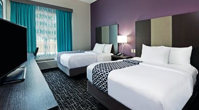 La Quinta Inn & Suites