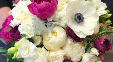 Toni's Flowers & Gifts