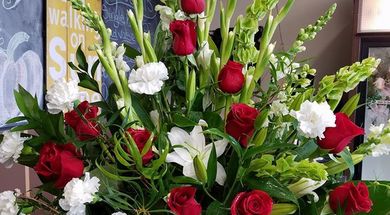 Moonflower Local Flowers & Gifts