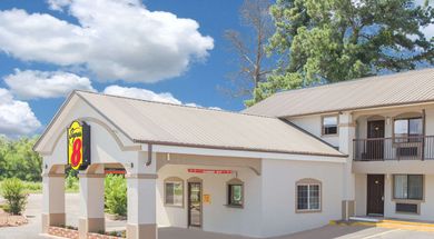 Super 8 by Wyndham Idabel