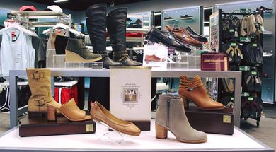 Shoenique at the Artesian