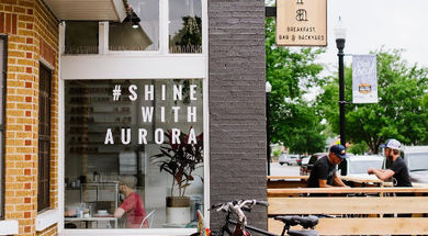 Aurora Breakfast, Bar & Backyard