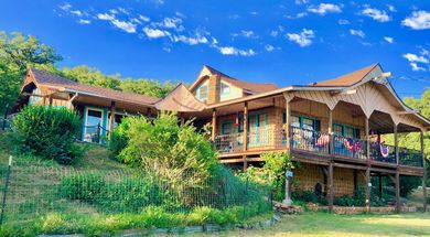 Blue Eyed Coyote Guest House