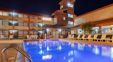 Best Western Plus Saddleback Inn & Conference Center