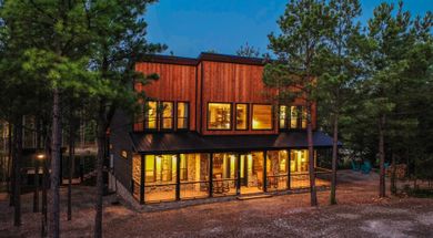 The Waterfront Saloon Luxury Cabin