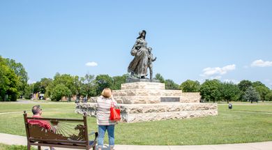 Pioneer Woman Museum & Statue