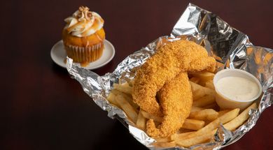 DeLaney’s Soul Food & Cake Studio