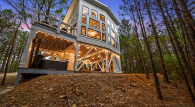 Treehouse at Pine Lake