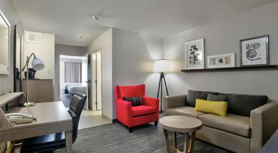 Country Inn & Suites