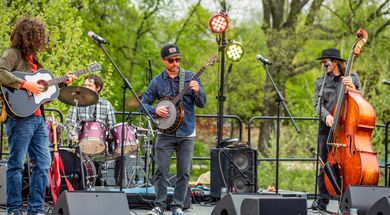 Pickin' in the Park: Community Acoustic Jam