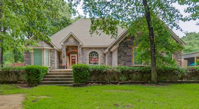 Lake Texoma Cabin in the Woods