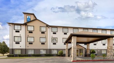 Best Western Plus Greentree Inn & Suites