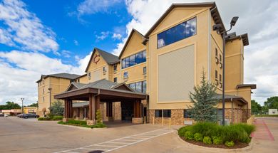 Best Western Plus Cimarron Hotel & Suites