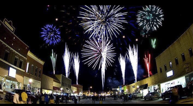 Kingfisher Christmas Parade, Fireworks & Drone Show