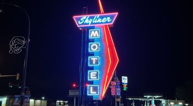Skyliner Motel