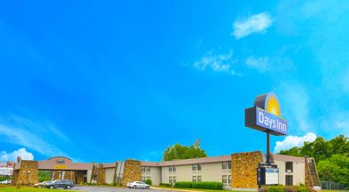Days Inn by Wyndham Southern Hills