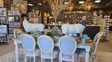 Grisaille Cottage Vintage Boutique