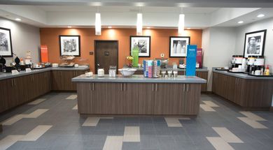 Hampton Inn & Suites Stillwater West