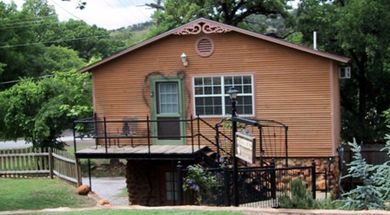 Medicine Creek Lodging