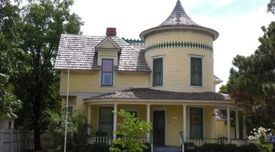Moore-Lindsay Historical House