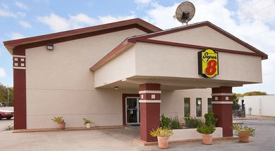 Super 8 by Wyndham Ardmore